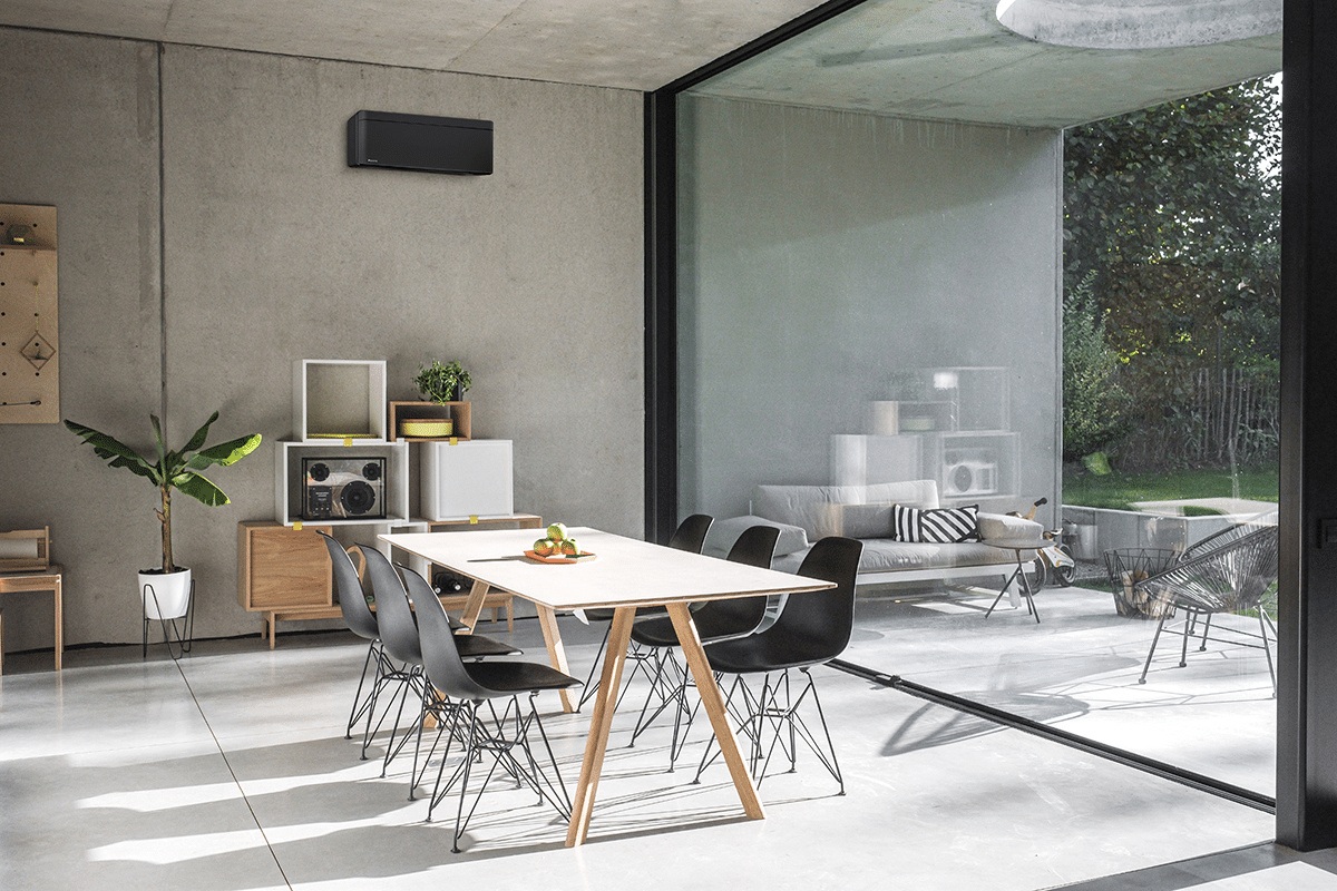 Инверторный настенный кондиционер (сплит-система) Daikin FTXA20BB / RXA20A8